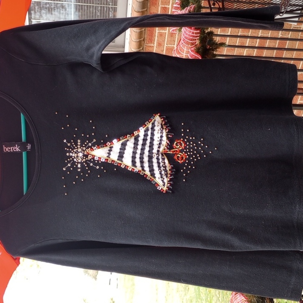 Berek Christmas Tree Shirt - Picture 1 of 9